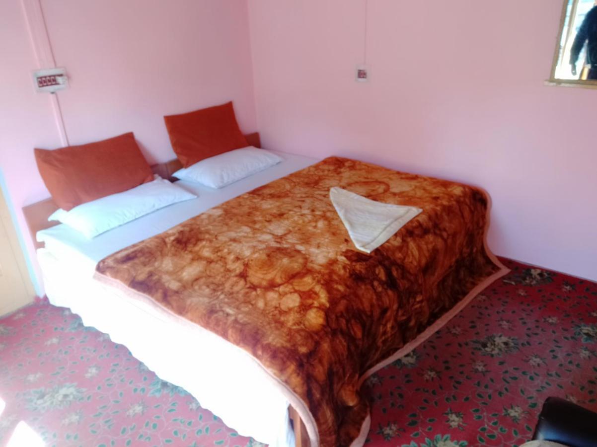 New Relax Inn, Pahalgam, 2 Km From Lidder Valley Экстерьер фото