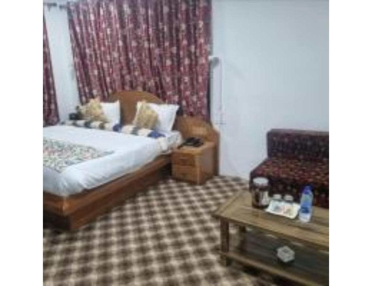 New Relax Inn, Pahalgam, 2 Km From Lidder Valley Экстерьер фото