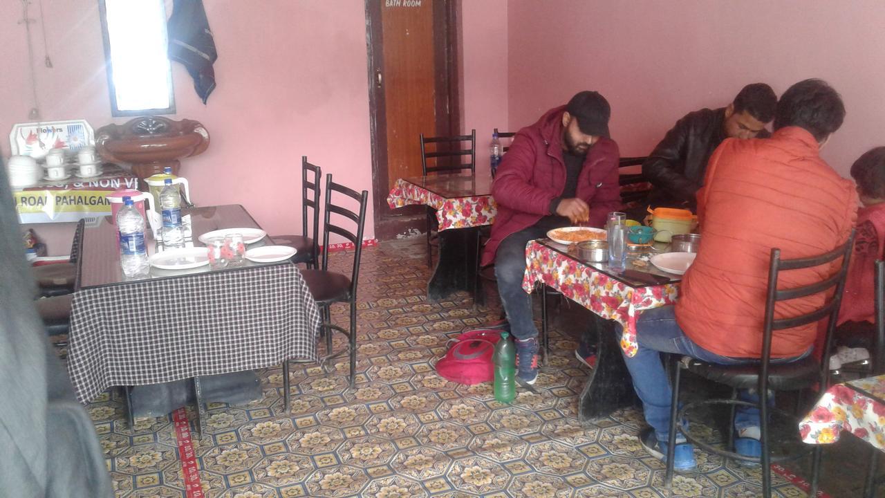 New Relax Inn, Pahalgam, 2 Km From Lidder Valley Экстерьер фото