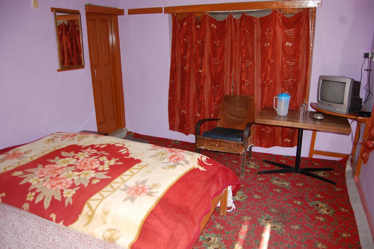 New Relax Inn, Pahalgam, 2 Km From Lidder Valley Экстерьер фото